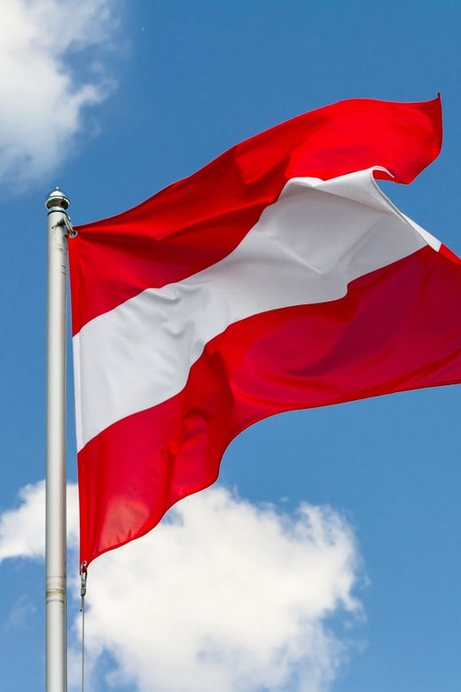Österreich Flagge hoch